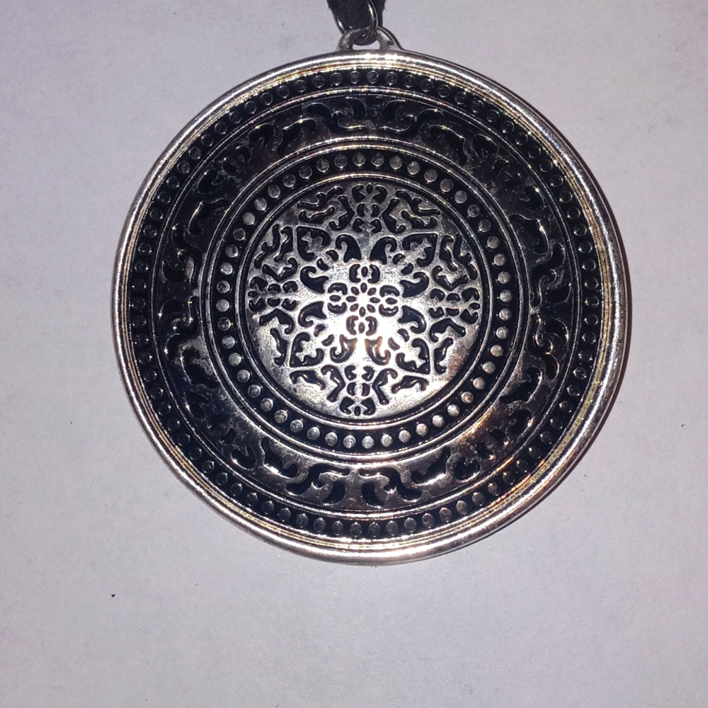 Necklace pendant
